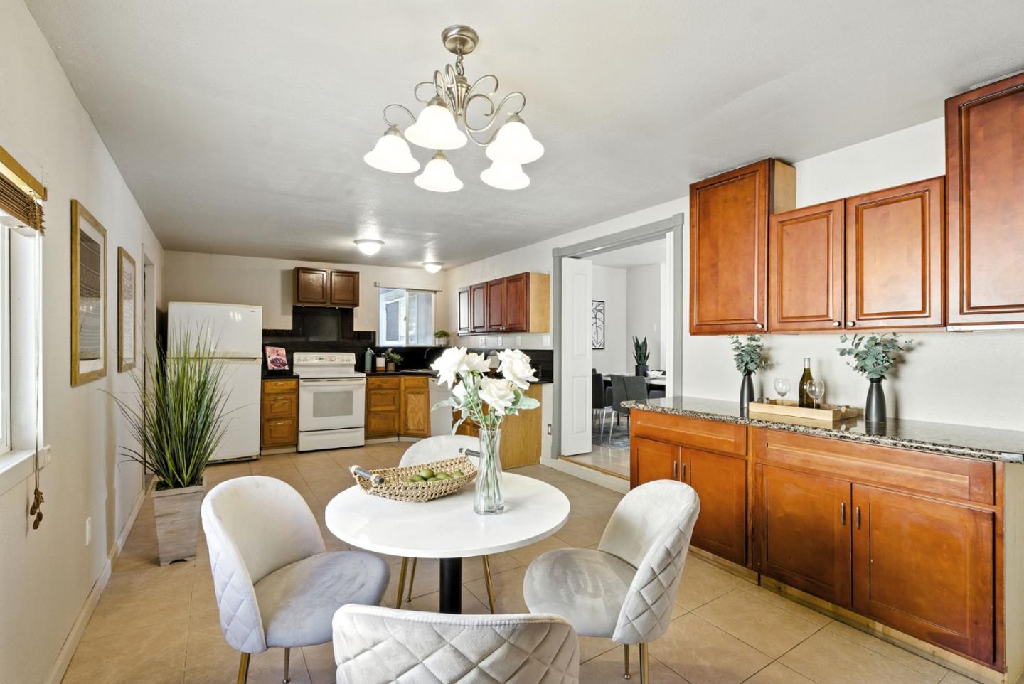 Detail Gallery Image 13 of 35 For 5024 Snow Dr, San Jose,  CA 95111 - 3 Beds | 1 Baths