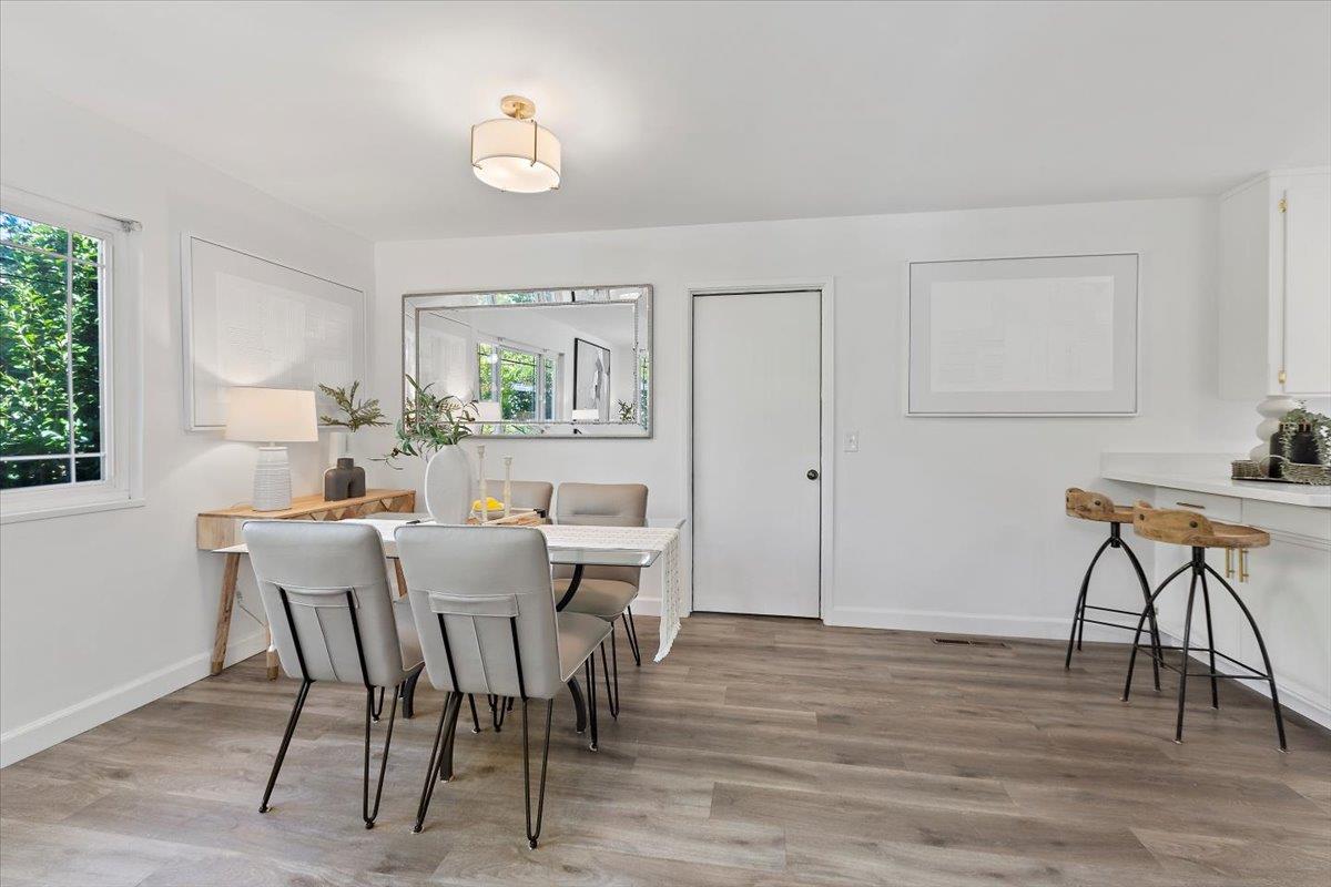Detail Gallery Image 10 of 31 For 622 Wellsbury Way, Palo Alto,  CA 94306 - 3 Beds | 2 Baths