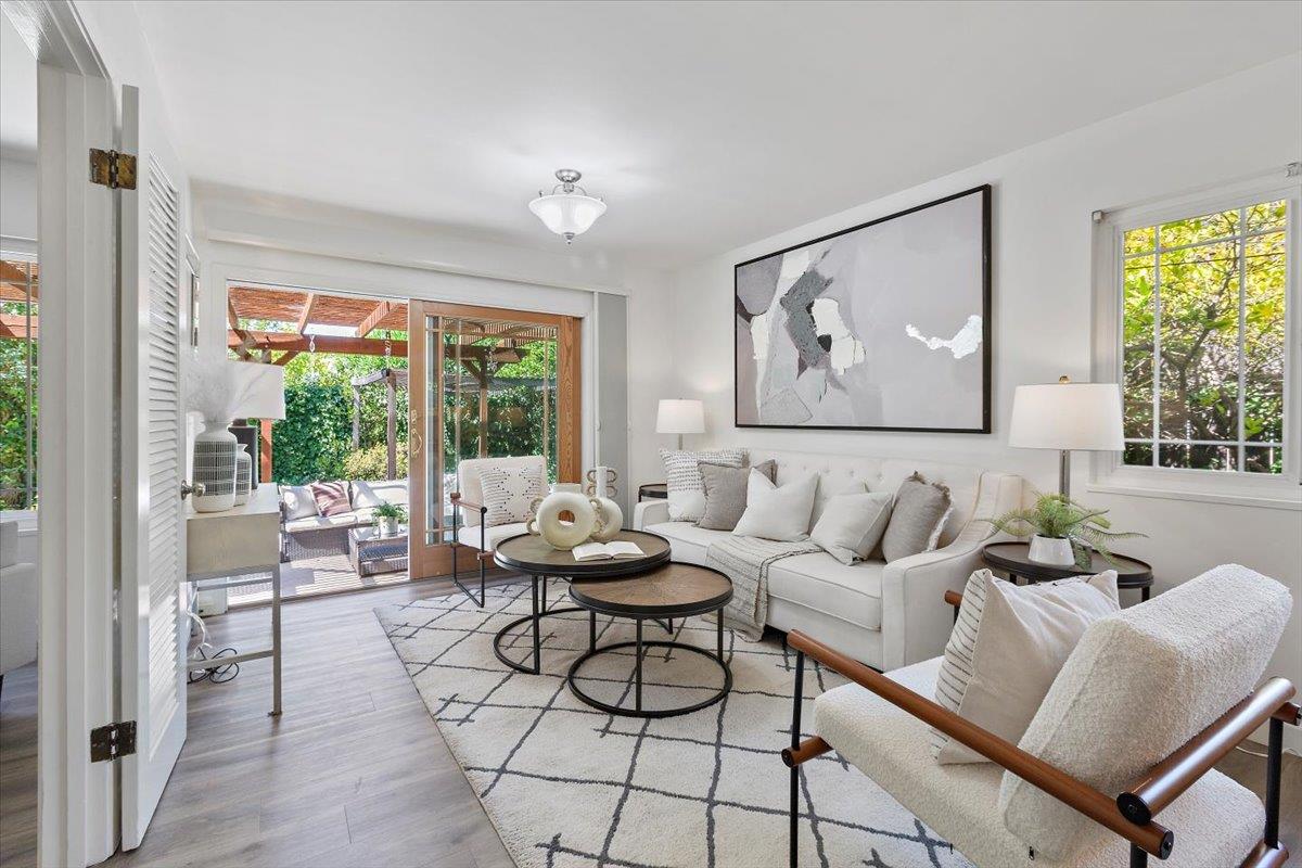 Detail Gallery Image 13 of 31 For 622 Wellsbury Way, Palo Alto,  CA 94306 - 3 Beds | 2 Baths