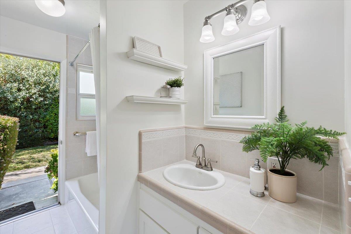 Detail Gallery Image 20 of 31 For 622 Wellsbury Way, Palo Alto,  CA 94306 - 3 Beds | 2 Baths