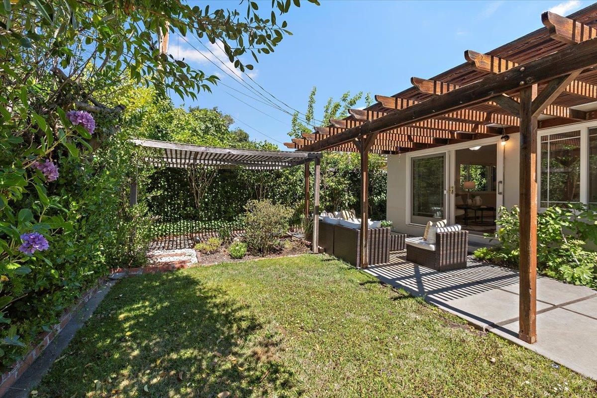 Detail Gallery Image 30 of 31 For 622 Wellsbury Way, Palo Alto,  CA 94306 - 3 Beds | 2 Baths