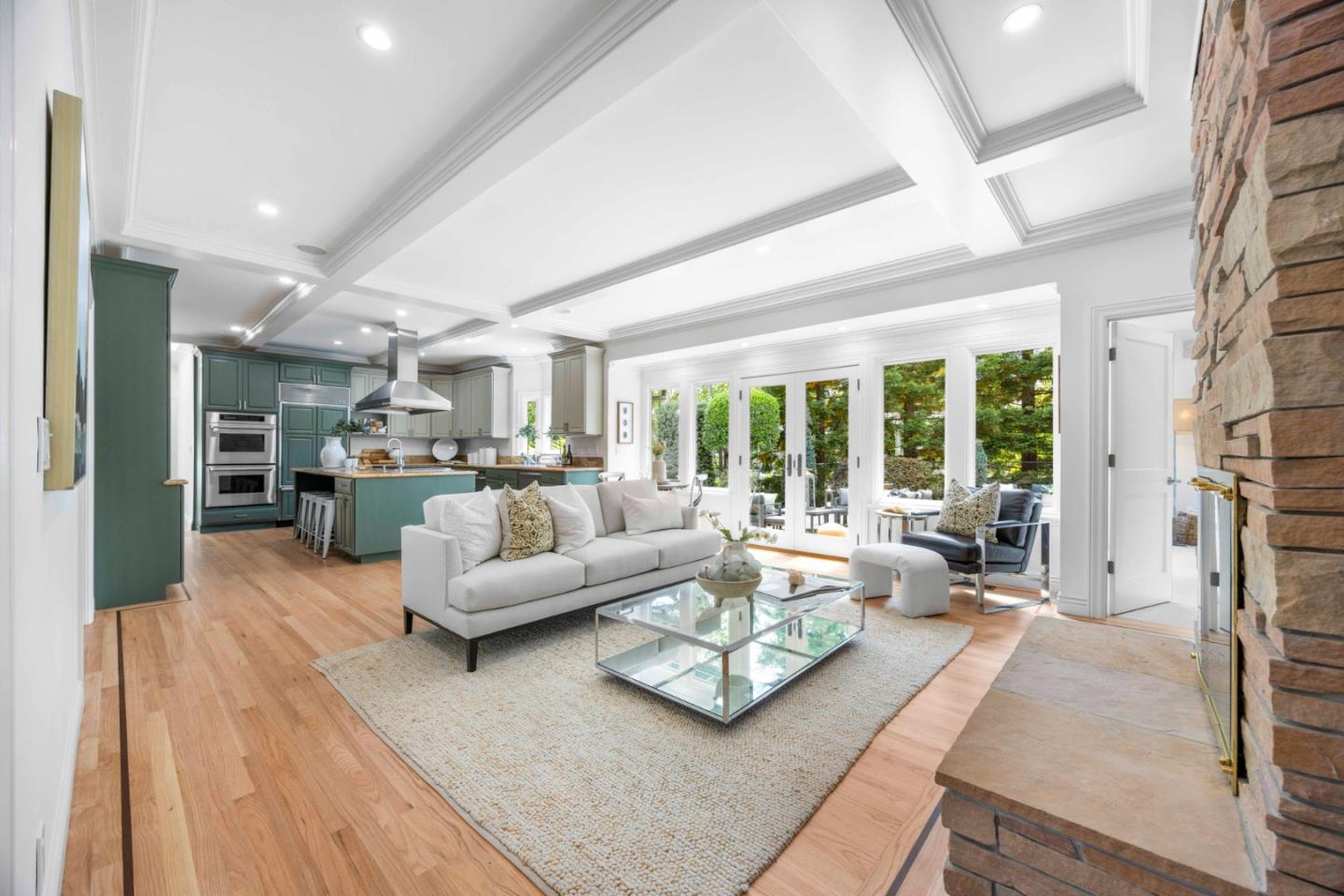 Detail Gallery Image 11 of 78 For 1901 Carmelita Ave, Burlingame,  CA 94010 - 5 Beds | 4/1 Baths