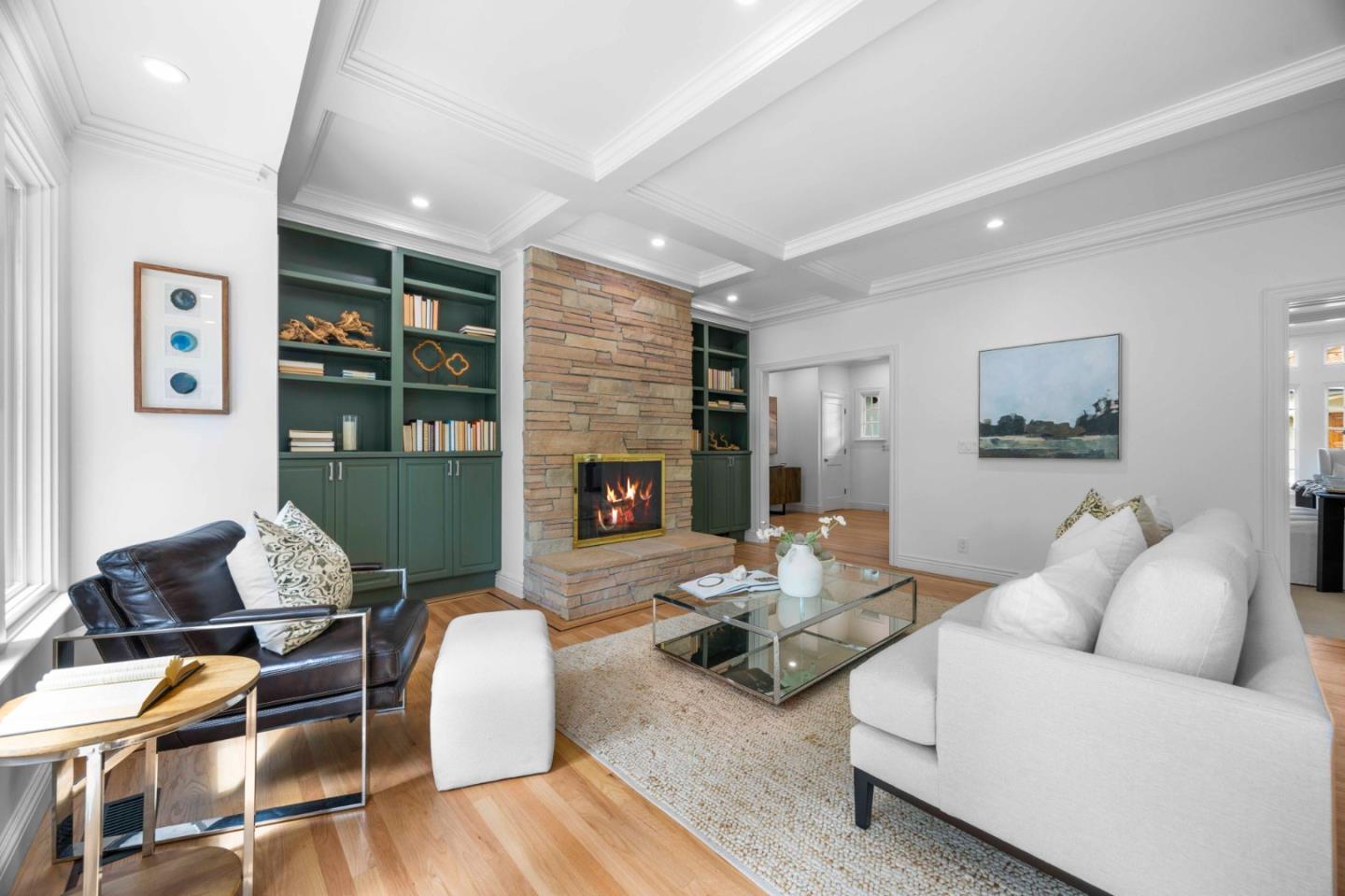 Detail Gallery Image 13 of 78 For 1901 Carmelita Ave, Burlingame,  CA 94010 - 5 Beds | 4/1 Baths