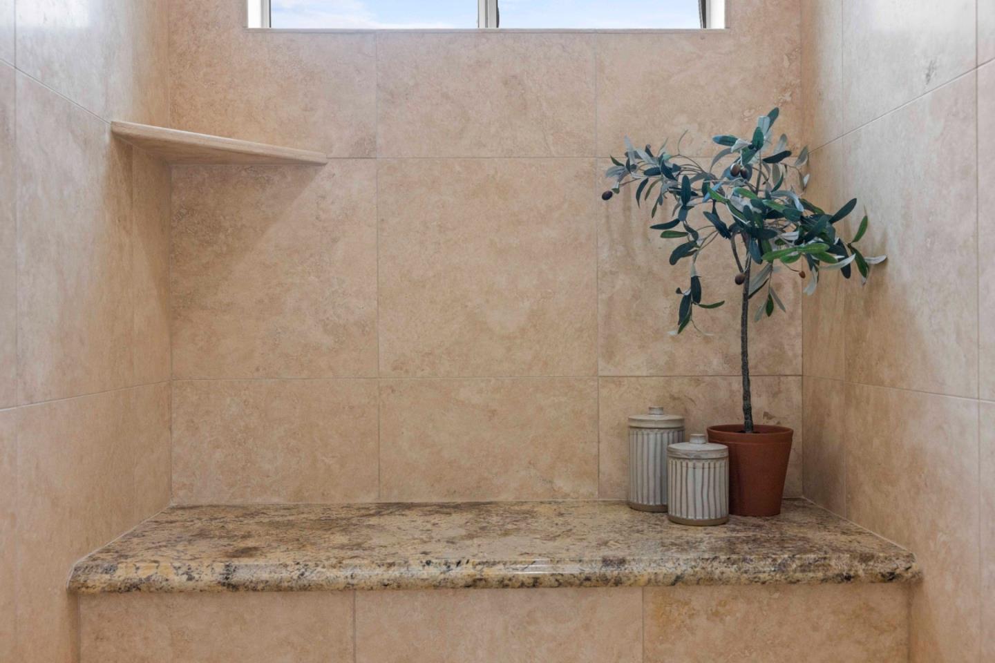Detail Gallery Image 41 of 78 For 1901 Carmelita Ave, Burlingame,  CA 94010 - 5 Beds | 4/1 Baths