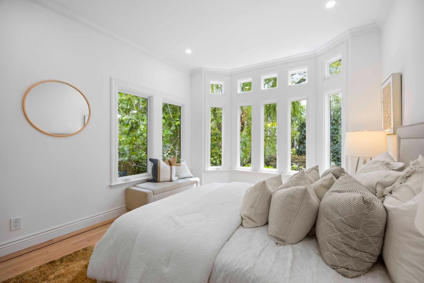 Detail Gallery Image 47 of 78 For 1901 Carmelita Ave, Burlingame,  CA 94010 - 5 Beds | 4/1 Baths