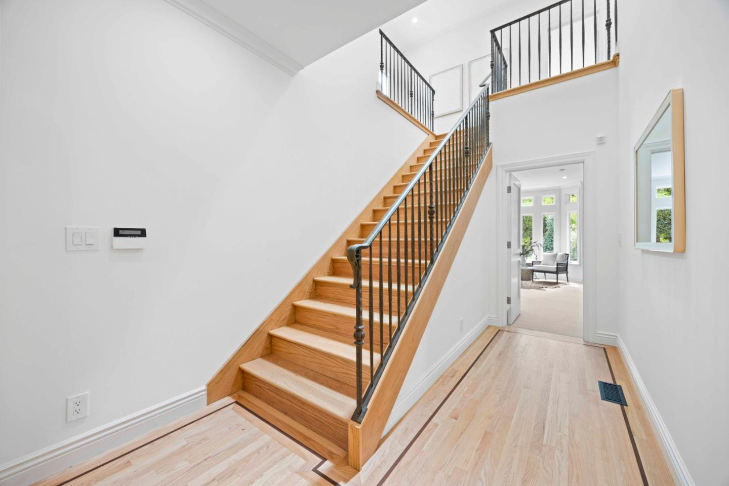 Detail Gallery Image 52 of 78 For 1901 Carmelita Ave, Burlingame,  CA 94010 - 5 Beds | 4/1 Baths