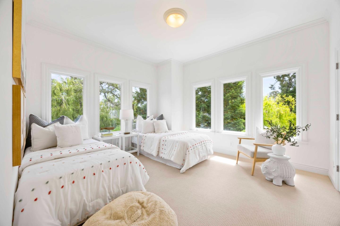 Detail Gallery Image 65 of 78 For 1901 Carmelita Ave, Burlingame,  CA 94010 - 5 Beds | 4/1 Baths