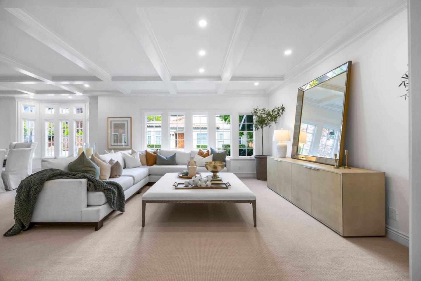 Detail Gallery Image 8 of 78 For 1901 Carmelita Ave, Burlingame,  CA 94010 - 5 Beds | 4/1 Baths
