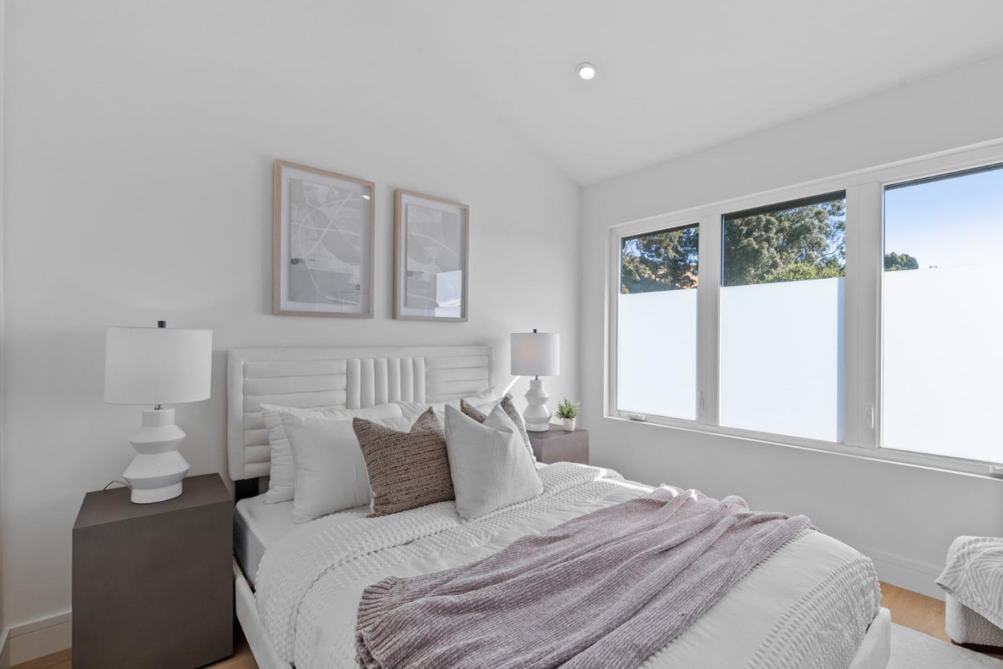 Detail Gallery Image 23 of 43 For 190 Loma Rd, San Carlos,  CA 94070 - 4 Beds | 2/1 Baths