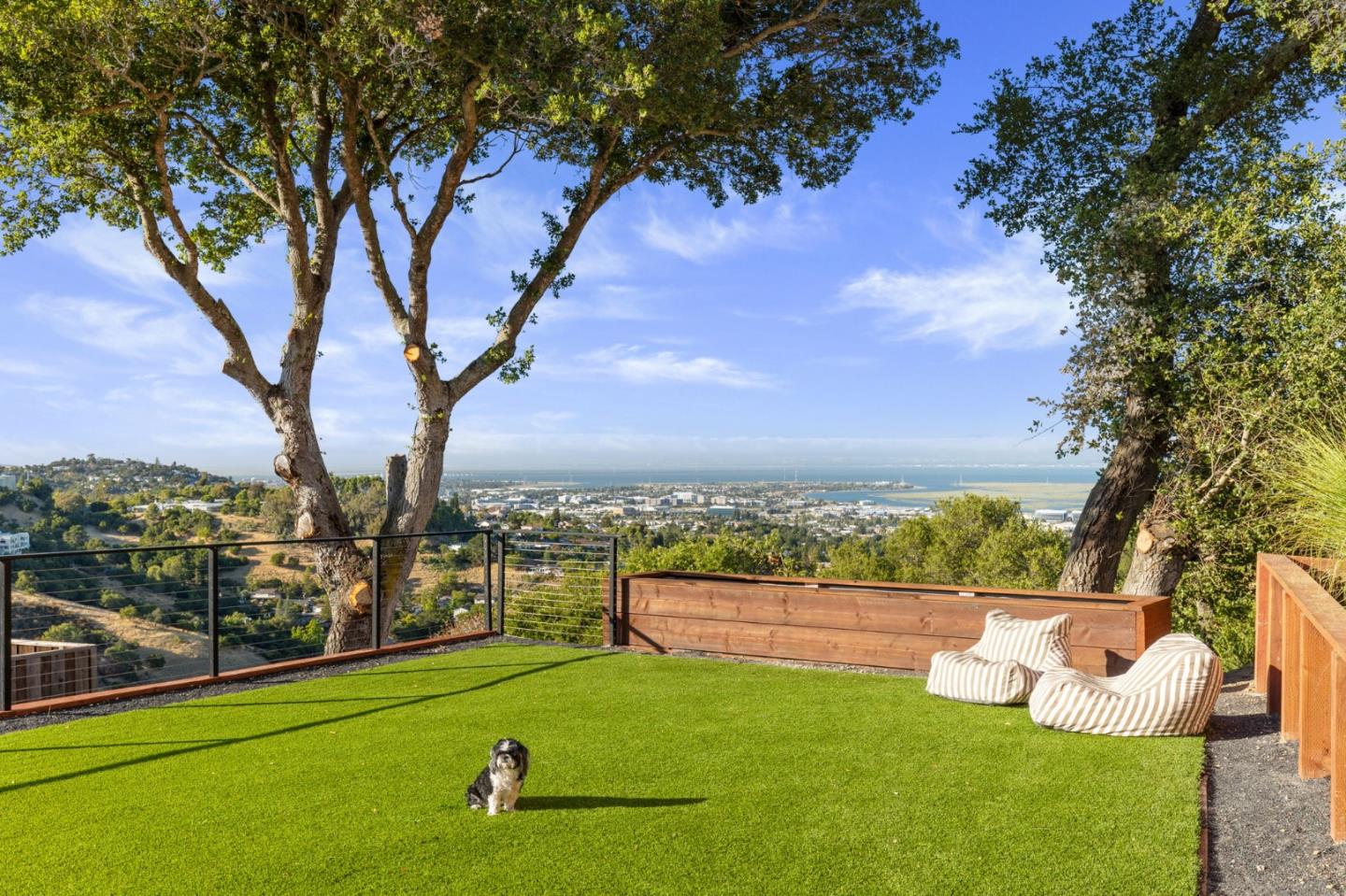 Detail Gallery Image 27 of 43 For 190 Loma Rd, San Carlos,  CA 94070 - 4 Beds | 2/1 Baths