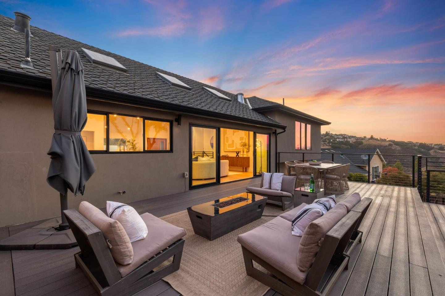 Detail Gallery Image 32 of 43 For 190 Loma Rd, San Carlos,  CA 94070 - 4 Beds | 2/1 Baths