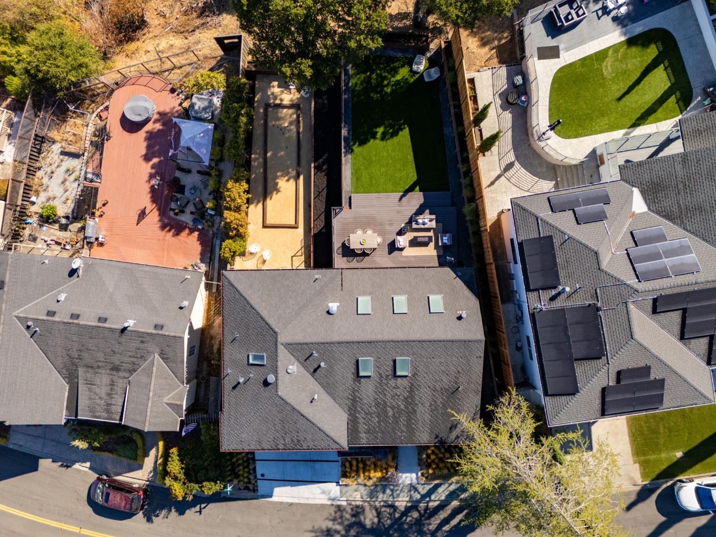 Detail Gallery Image 39 of 43 For 190 Loma Rd, San Carlos,  CA 94070 - 4 Beds | 2/1 Baths