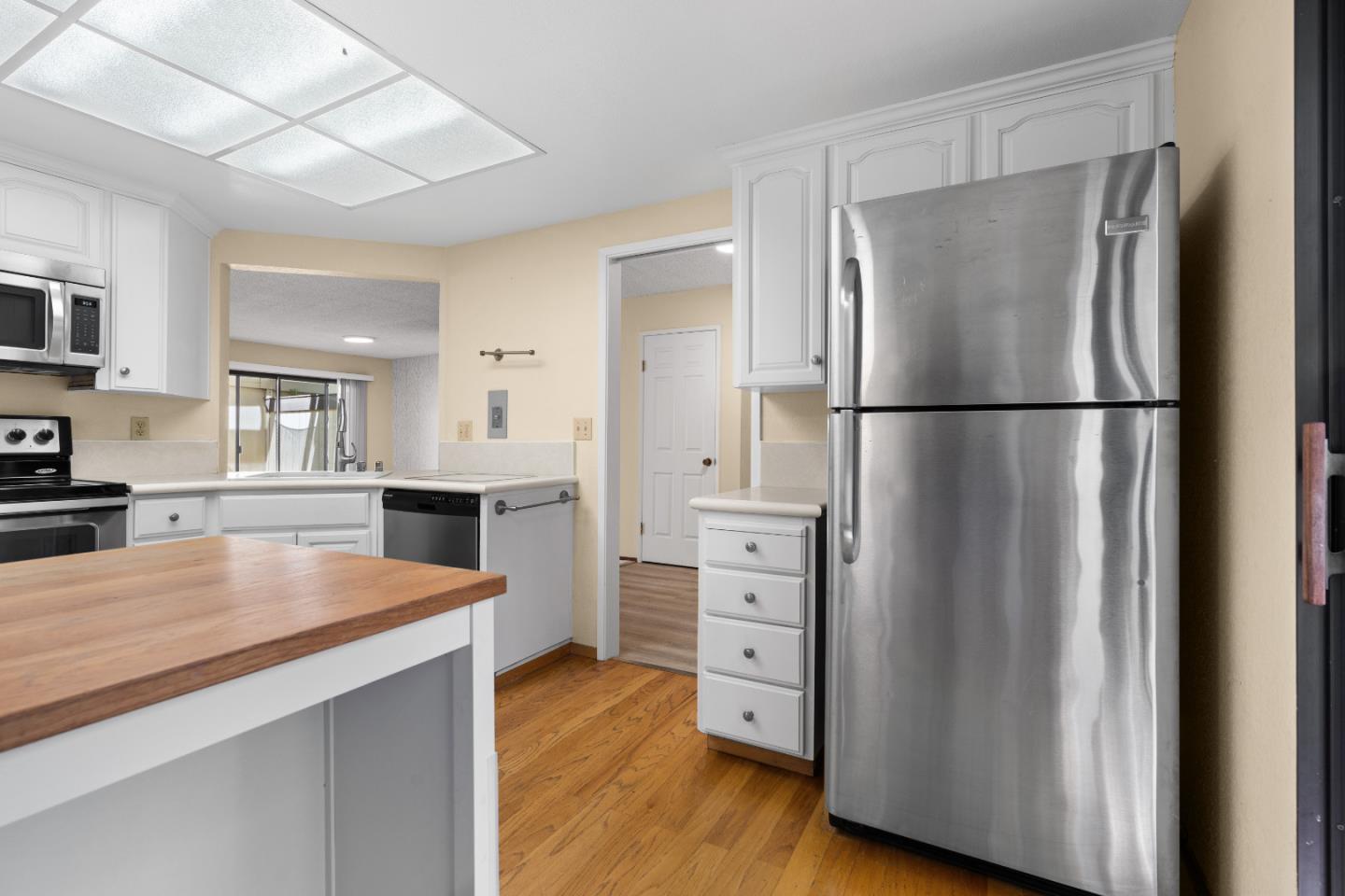 Detail Gallery Image 10 of 26 For 7214 Clarendon St, San Jose,  CA 95129 - 3 Beds | 2/1 Baths