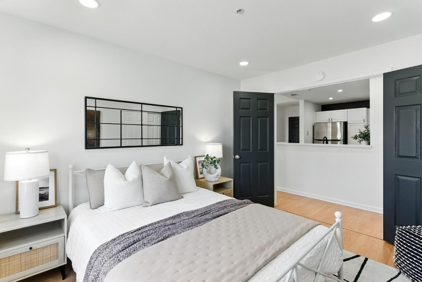 Detail Gallery Image 14 of 44 For 935 Old County Rd #42,  Belmont,  CA 94002 - 3 Beds | 2 Baths