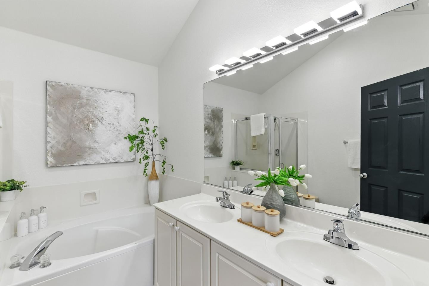 Detail Gallery Image 24 of 44 For 935 Old County Rd #42,  Belmont,  CA 94002 - 3 Beds | 2 Baths