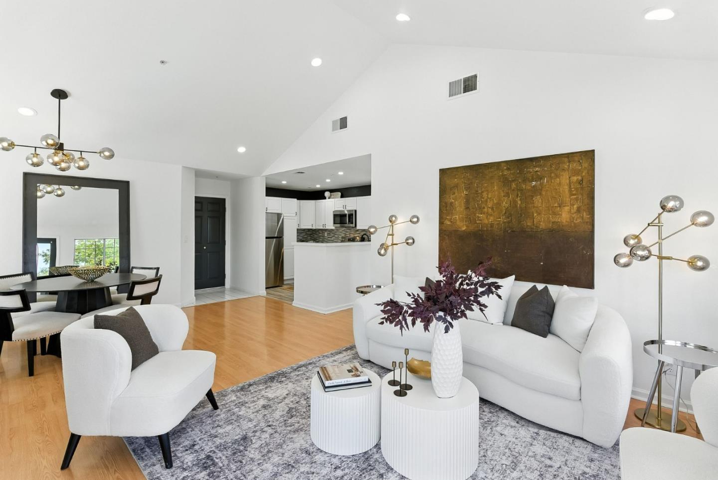 Detail Gallery Image 3 of 44 For 935 Old County Rd #42,  Belmont,  CA 94002 - 3 Beds | 2 Baths