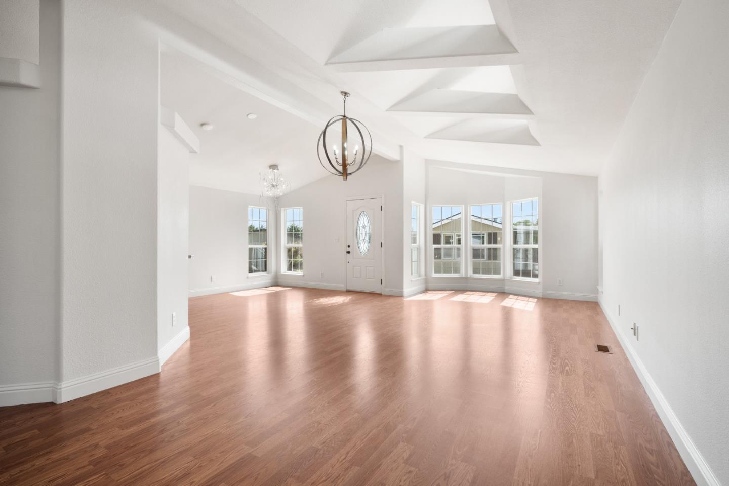 Detail Gallery Image 10 of 36 For 10 Sunset Ter #10,  Half Moon Bay,  CA 94019 - 2 Beds | 2 Baths