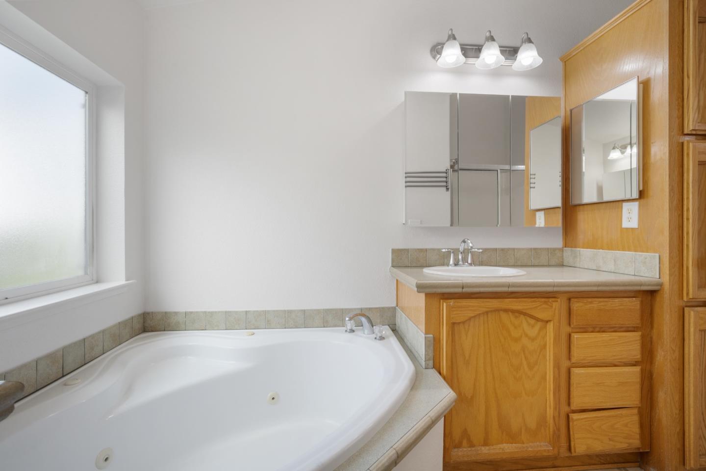 Detail Gallery Image 27 of 36 For 10 Sunset Ter #10,  Half Moon Bay,  CA 94019 - 2 Beds | 2 Baths