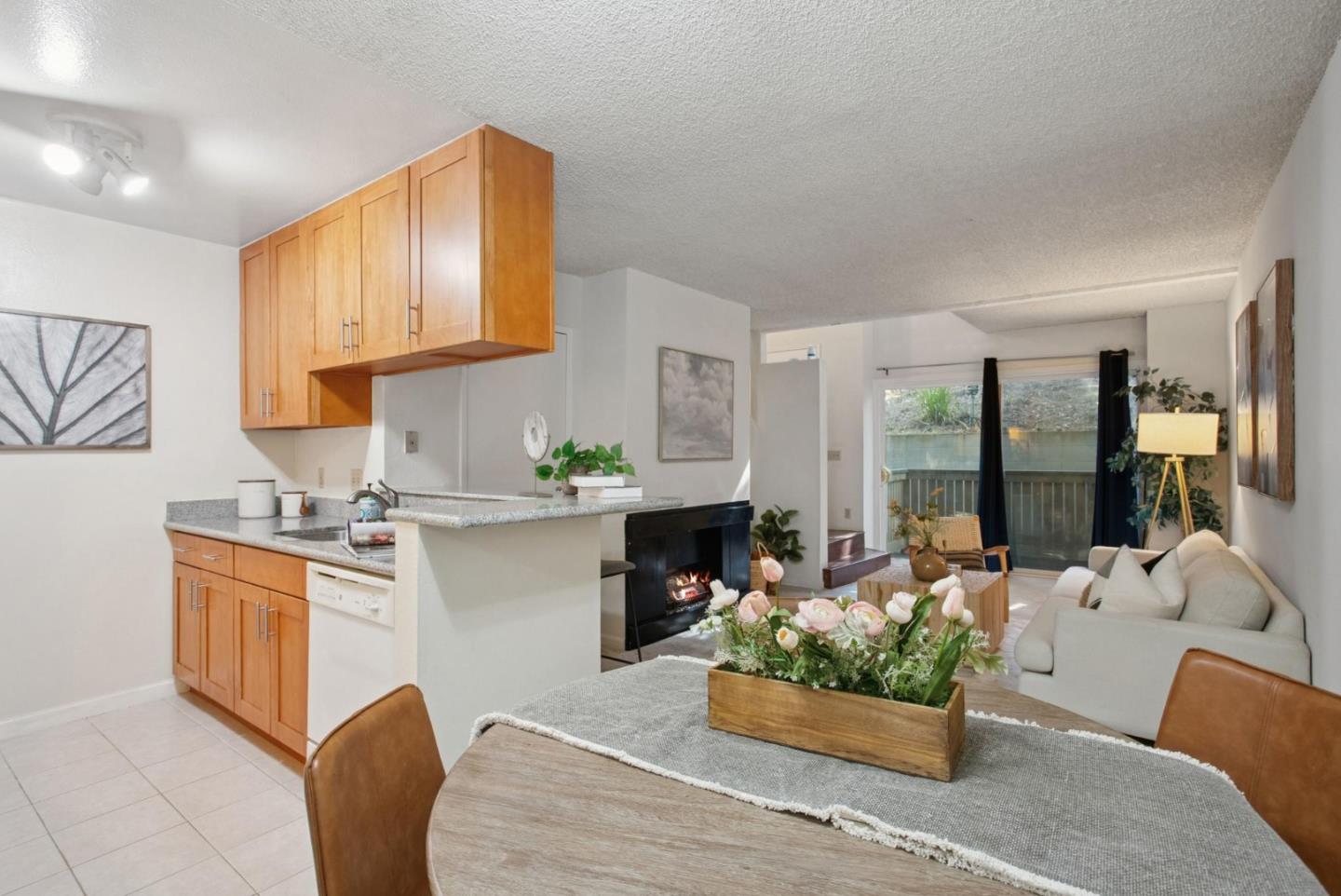 Detail Gallery Image 10 of 30 For 357 Half Moon Ln #12,  Daly City,  CA 94015 - 1 Beds | 1 Baths