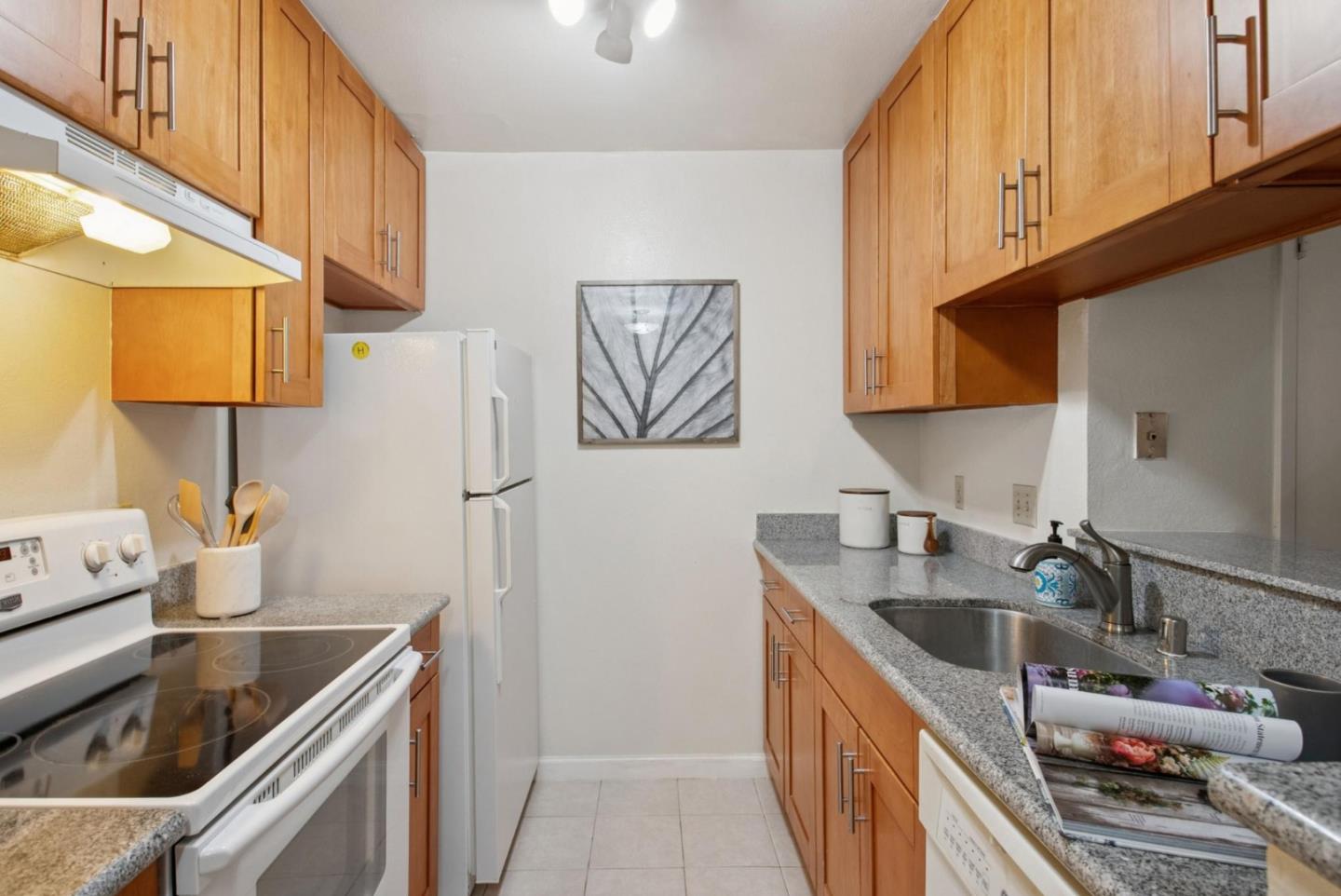 Detail Gallery Image 11 of 30 For 357 Half Moon Ln #12,  Daly City,  CA 94015 - 1 Beds | 1 Baths