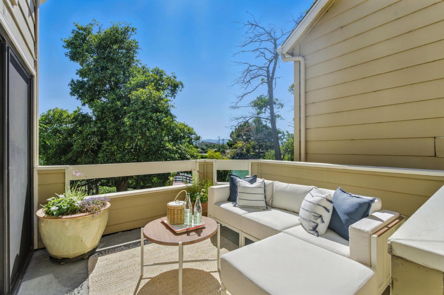 Detail Gallery Image 14 of 42 For 1090 Shoreline Dr, San Mateo,  CA 94404 - 1 Beds | 1/1 Baths
