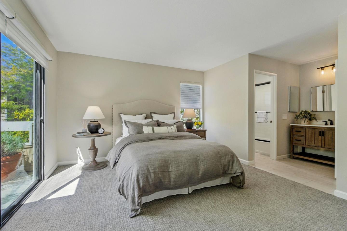 Detail Gallery Image 15 of 42 For 1090 Shoreline Dr, San Mateo,  CA 94404 - 1 Beds | 1/1 Baths