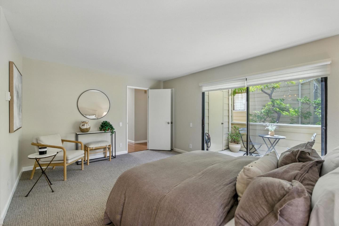 Detail Gallery Image 16 of 42 For 1090 Shoreline Dr, San Mateo,  CA 94404 - 1 Beds | 1/1 Baths
