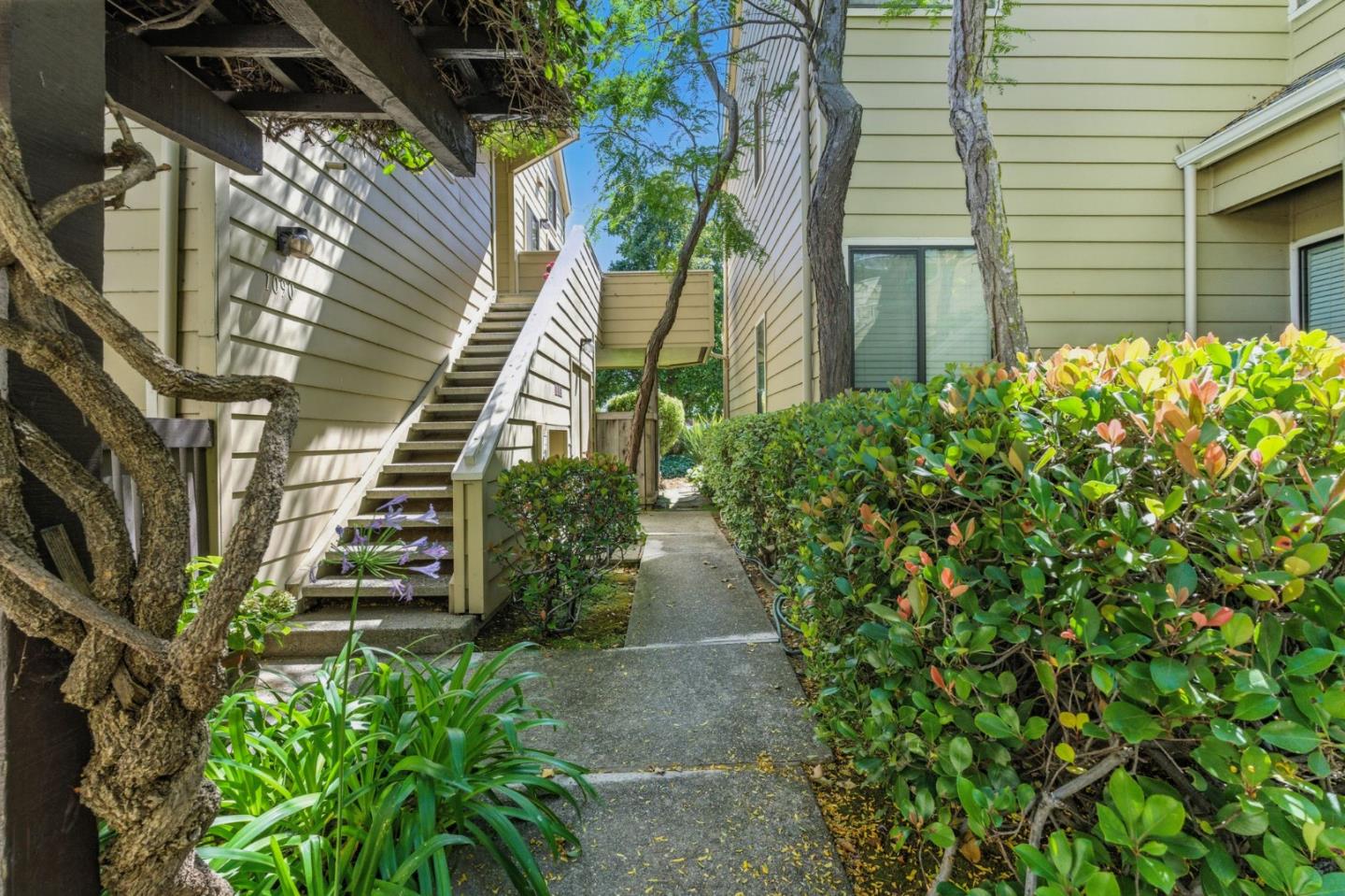 Detail Gallery Image 30 of 42 For 1090 Shoreline Dr, San Mateo,  CA 94404 - 1 Beds | 1/1 Baths