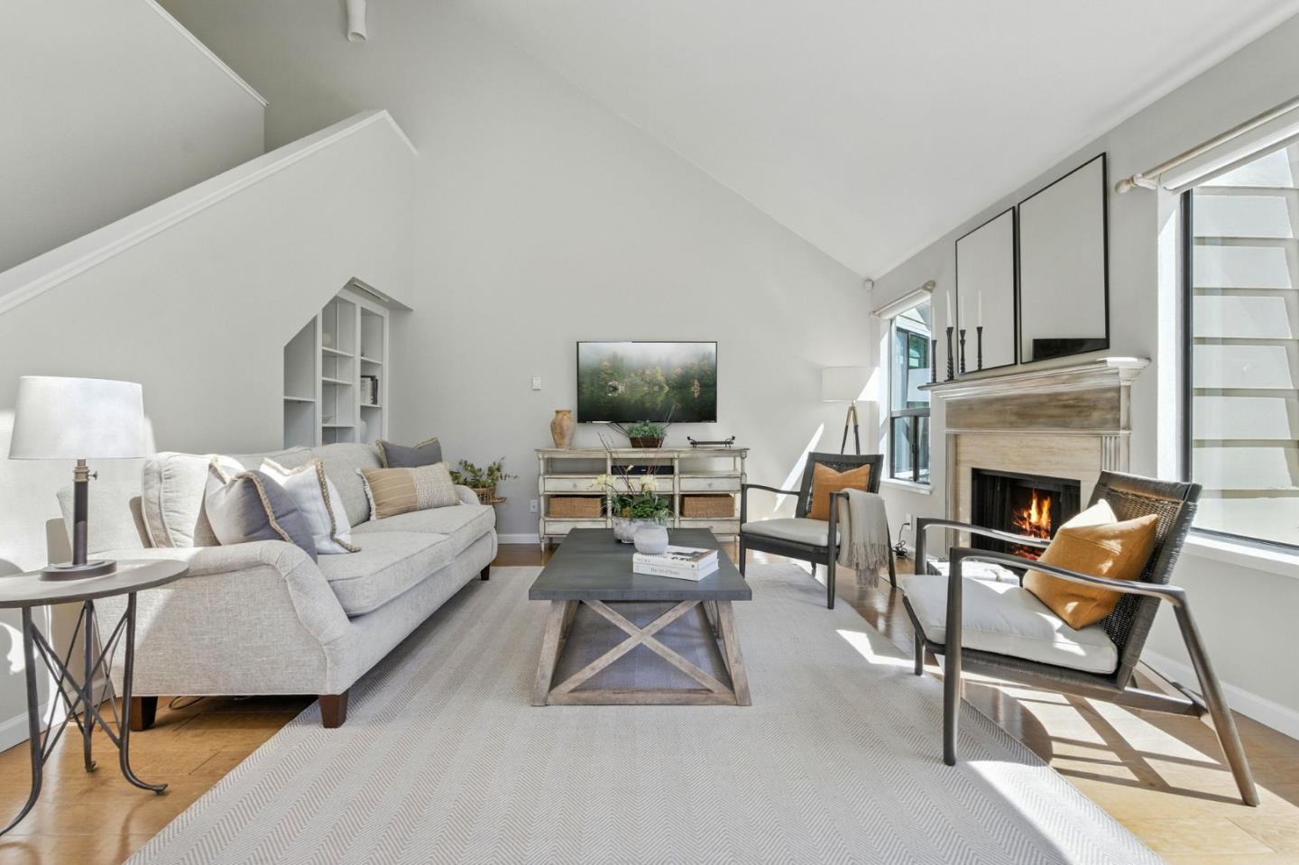 Detail Gallery Image 5 of 42 For 1090 Shoreline Dr, San Mateo,  CA 94404 - 1 Beds | 1/1 Baths