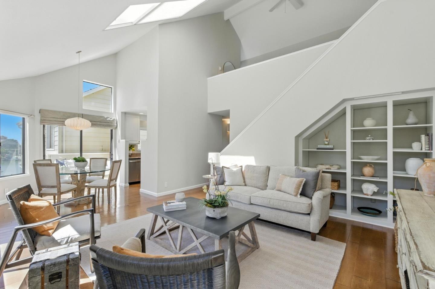 Detail Gallery Image 6 of 42 For 1090 Shoreline Dr, San Mateo,  CA 94404 - 1 Beds | 1/1 Baths
