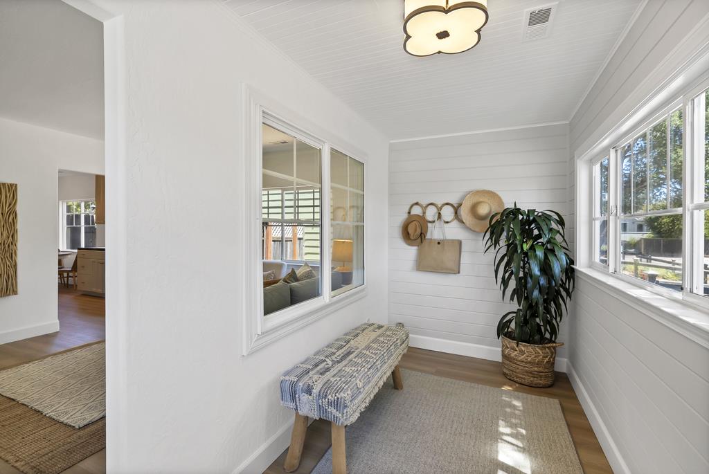 Detail Gallery Image 12 of 37 For 2625 Howe St, Santa Cruz,  CA 95065 - 2 Beds | 1 Baths