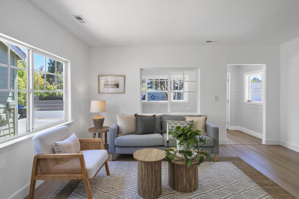 Detail Gallery Image 13 of 37 For 2625 Howe St, Santa Cruz,  CA 95065 - 2 Beds | 1 Baths