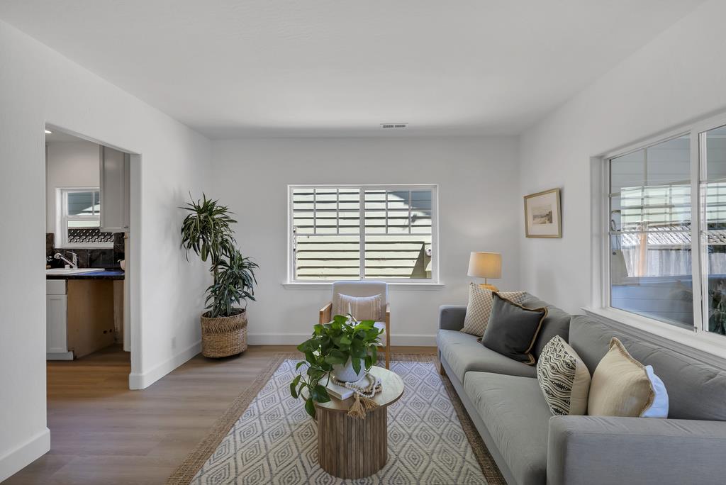 Detail Gallery Image 15 of 37 For 2625 Howe St, Santa Cruz,  CA 95065 - 2 Beds | 1 Baths