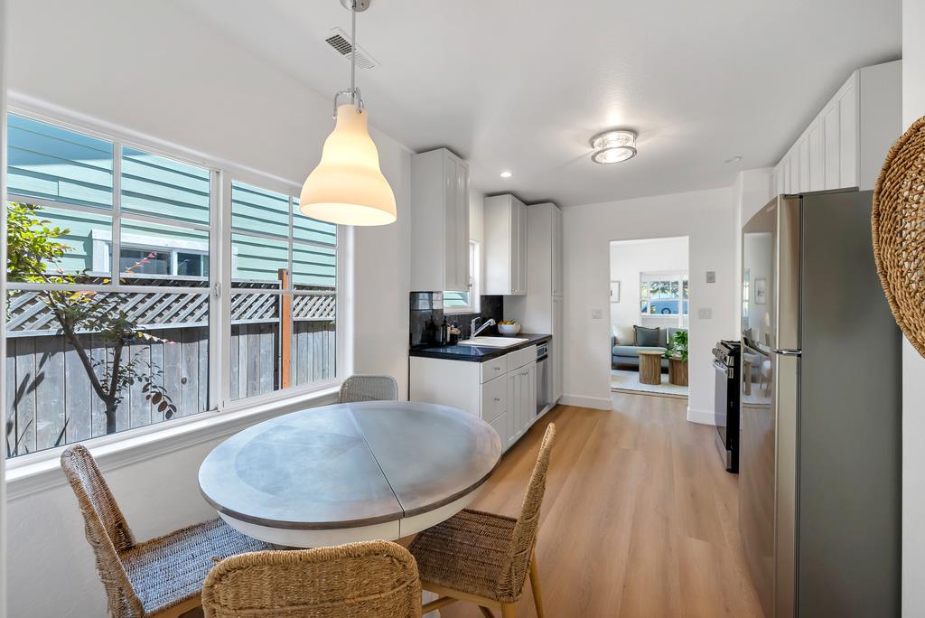 Detail Gallery Image 18 of 37 For 2625 Howe St, Santa Cruz,  CA 95065 - 2 Beds | 1 Baths