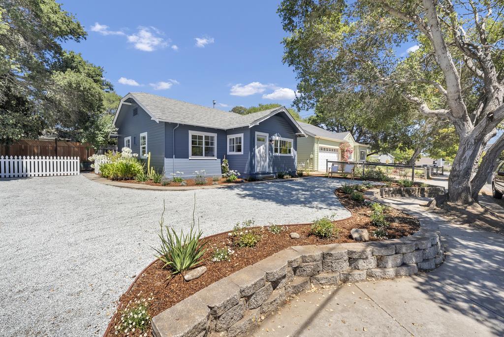 Detail Gallery Image 7 of 37 For 2625 Howe St, Santa Cruz,  CA 95065 - 2 Beds | 1 Baths