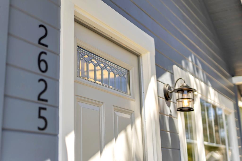 Detail Gallery Image 8 of 37 For 2625 Howe St, Santa Cruz,  CA 95065 - 2 Beds | 1 Baths