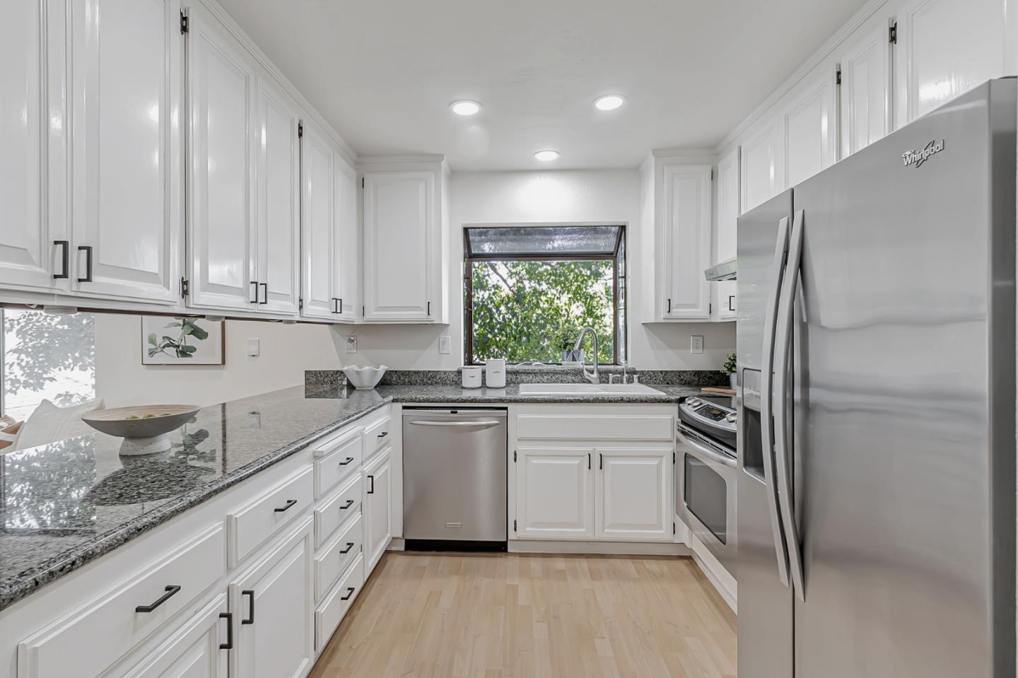 Detail Gallery Image 12 of 43 For 1870 Market St #6,  Santa Clara,  CA 95050 - 2 Beds | 2 Baths