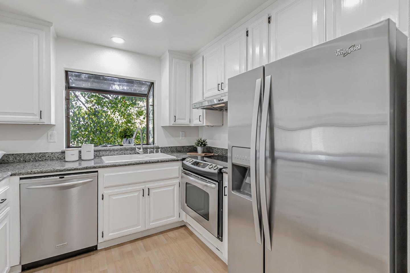 Detail Gallery Image 13 of 43 For 1870 Market St #6,  Santa Clara,  CA 95050 - 2 Beds | 2 Baths