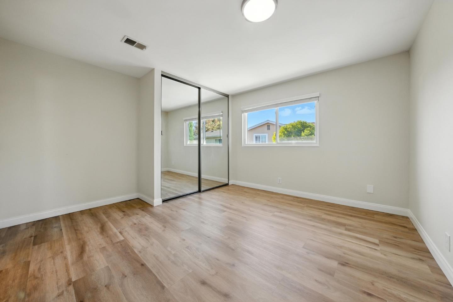 Detail Gallery Image 25 of 30 For 2114 Bennighof Ct, San Jose,  CA 95121 - 4 Beds | 3 Baths