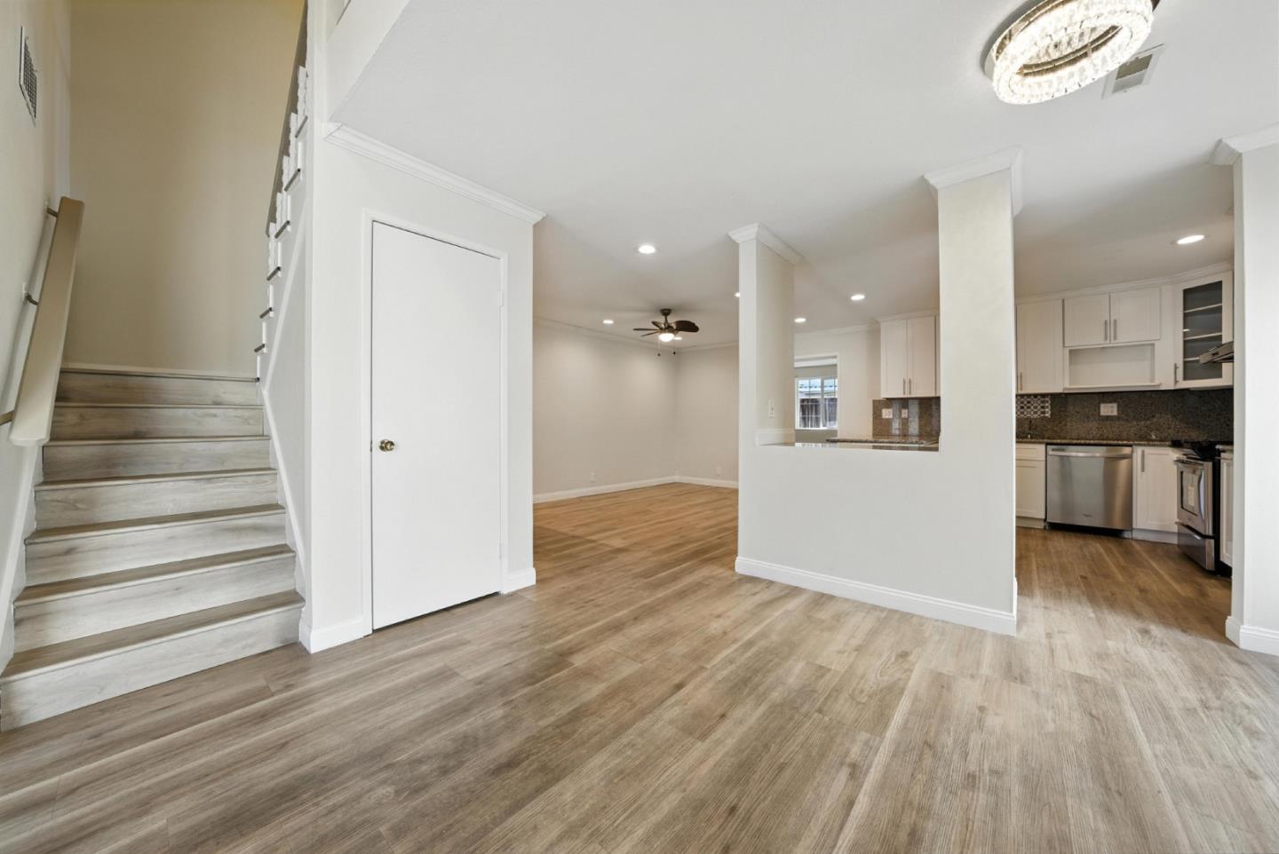 Detail Gallery Image 5 of 30 For 2114 Bennighof Ct, San Jose,  CA 95121 - 4 Beds | 3 Baths
