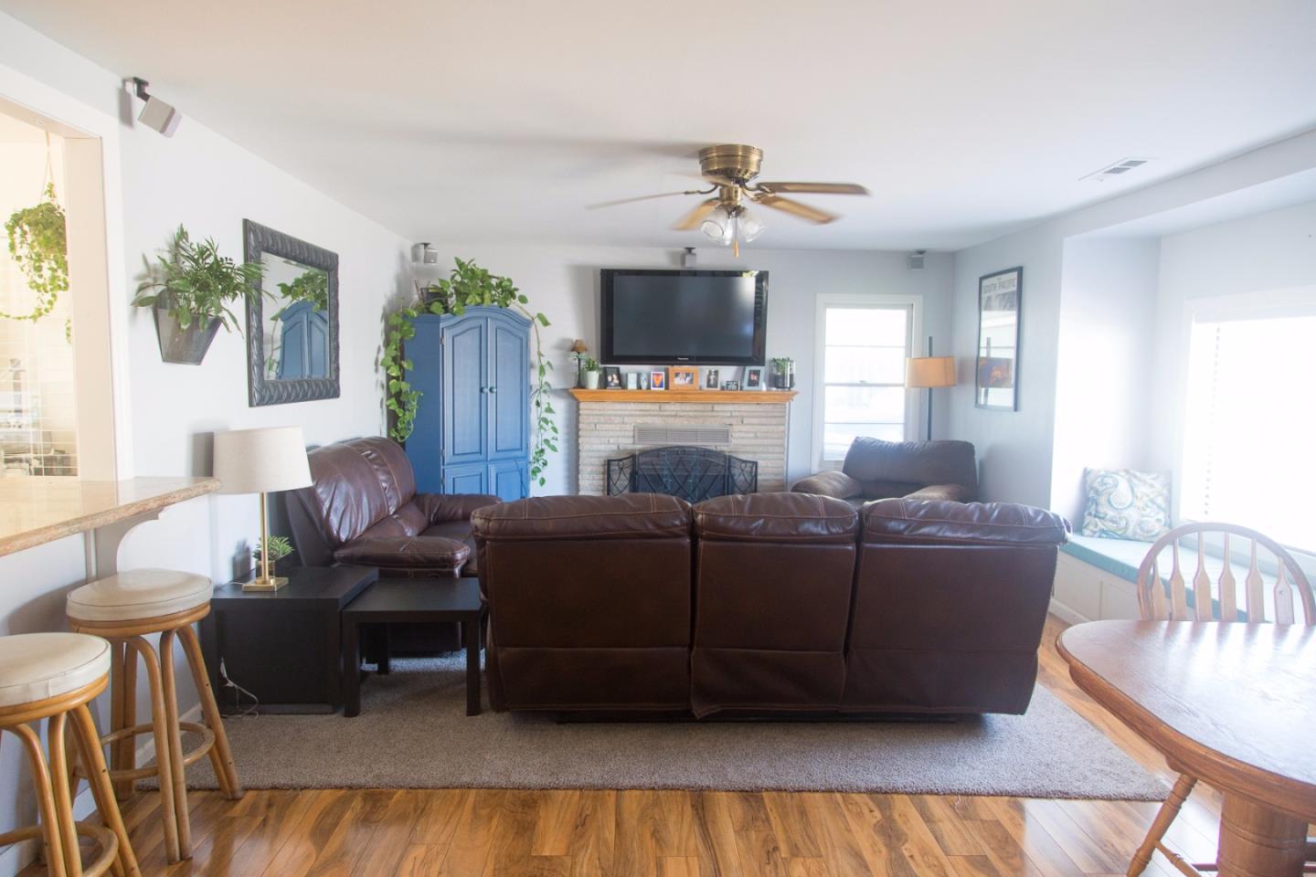 Detail Gallery Image 3 of 21 For 124 Clifford Ave, Watsonville,  CA 95076 - 2 Beds | 1 Baths