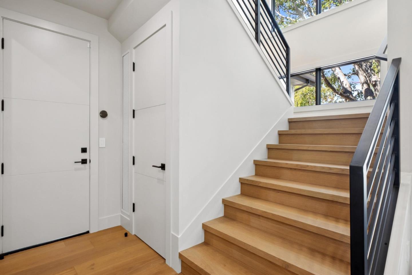 Detail Gallery Image 23 of 77 For 585 Cherry Ave, Los Altos,  CA 94022 - 5 Beds | 5/1 Baths