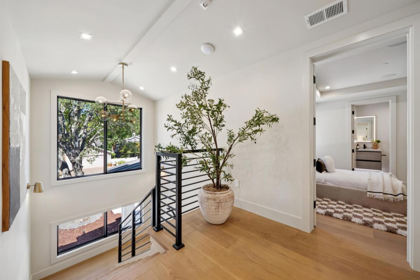 Detail Gallery Image 25 of 77 For 585 Cherry Ave, Los Altos,  CA 94022 - 5 Beds | 5/1 Baths