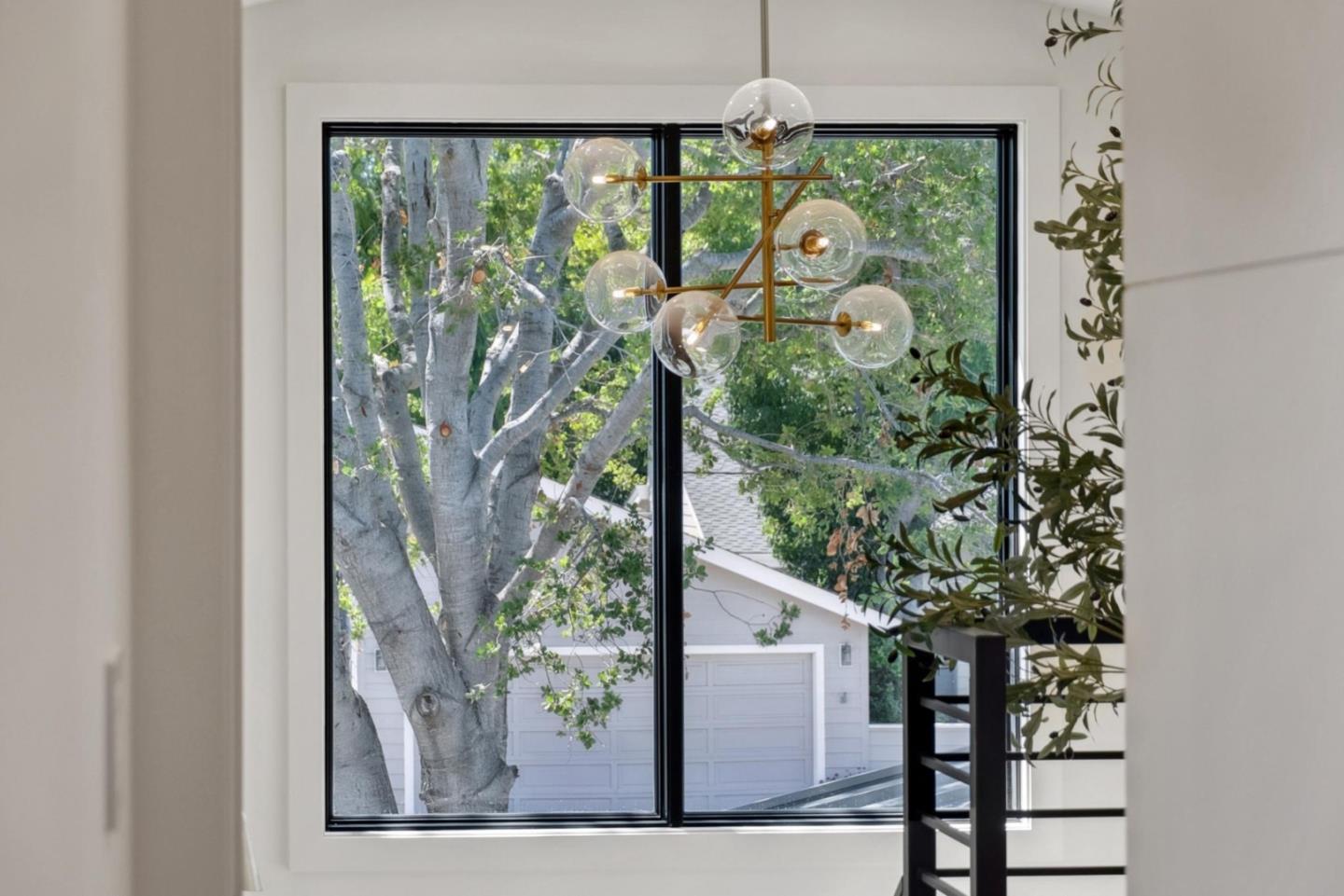 Detail Gallery Image 26 of 77 For 585 Cherry Ave, Los Altos,  CA 94022 - 5 Beds | 5/1 Baths