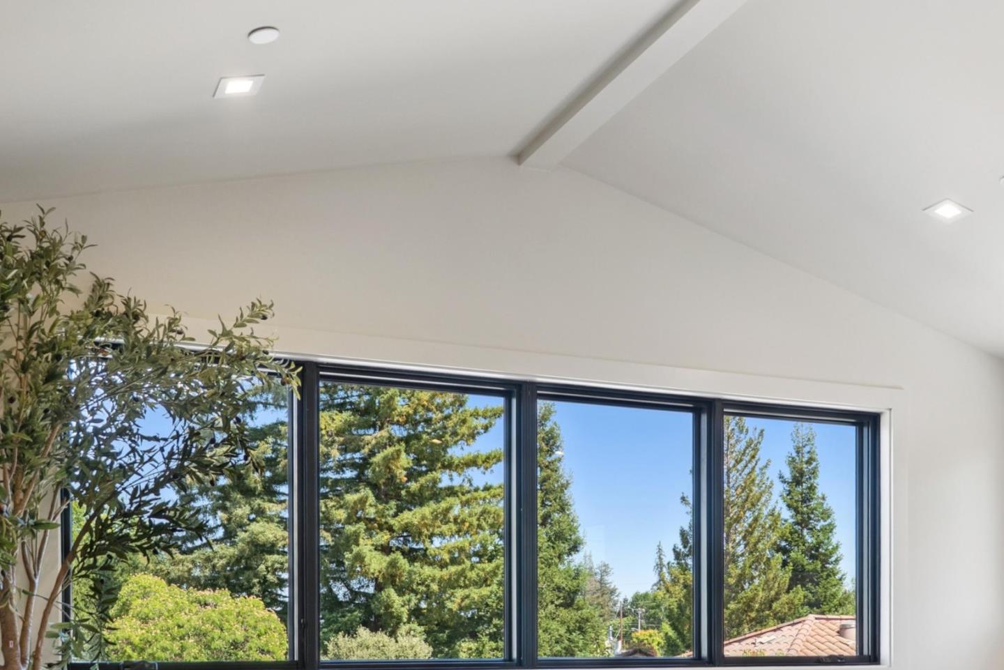 Detail Gallery Image 30 of 77 For 585 Cherry Ave, Los Altos,  CA 94022 - 5 Beds | 5/1 Baths