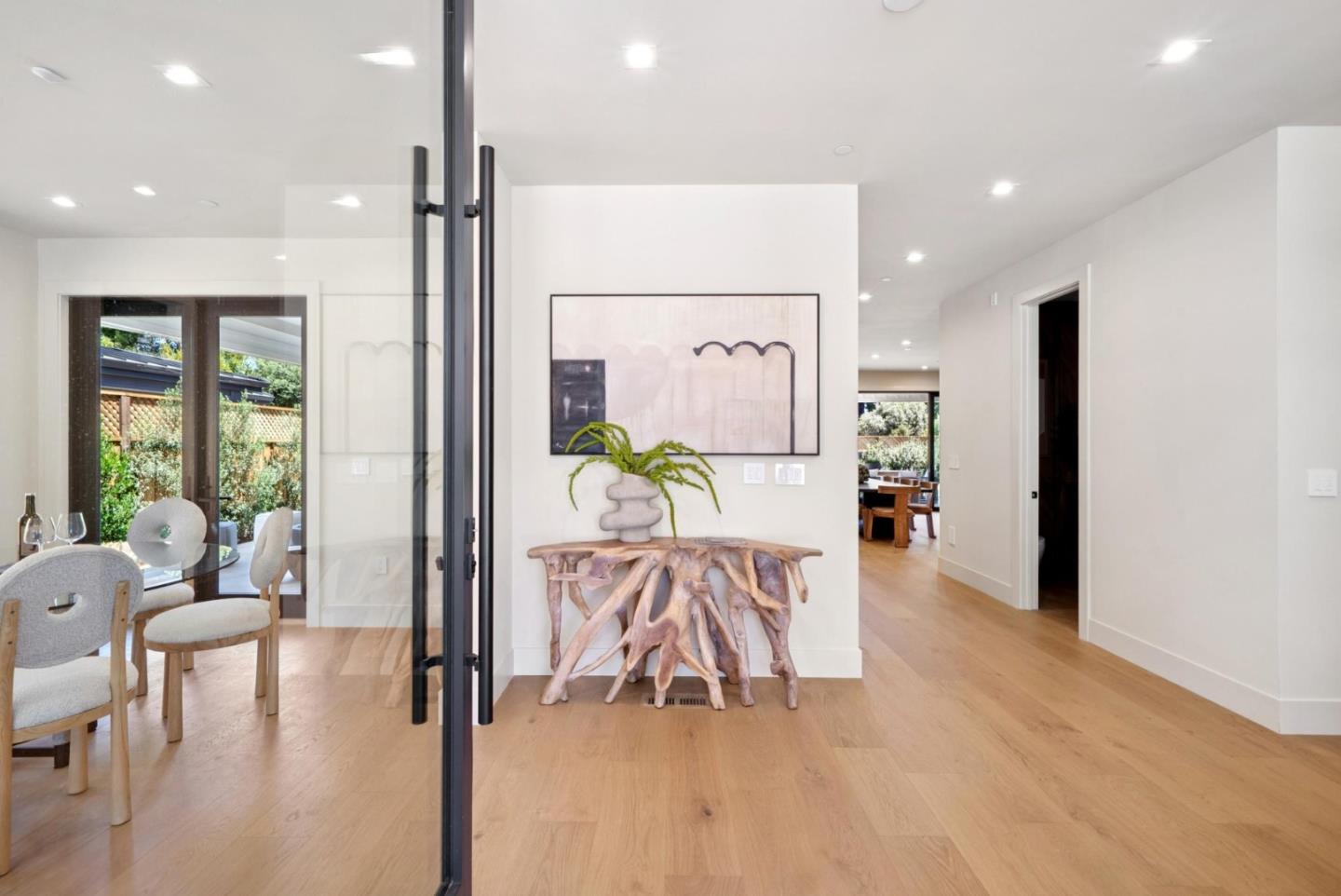 Detail Gallery Image 4 of 77 For 585 Cherry Ave, Los Altos,  CA 94022 - 5 Beds | 5/1 Baths