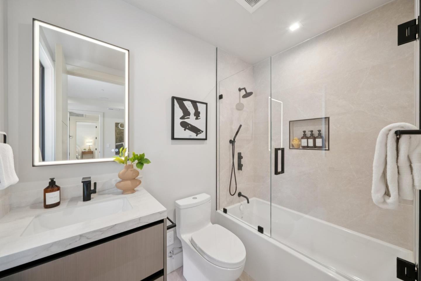 Detail Gallery Image 41 of 77 For 585 Cherry Ave, Los Altos,  CA 94022 - 5 Beds | 5/1 Baths
