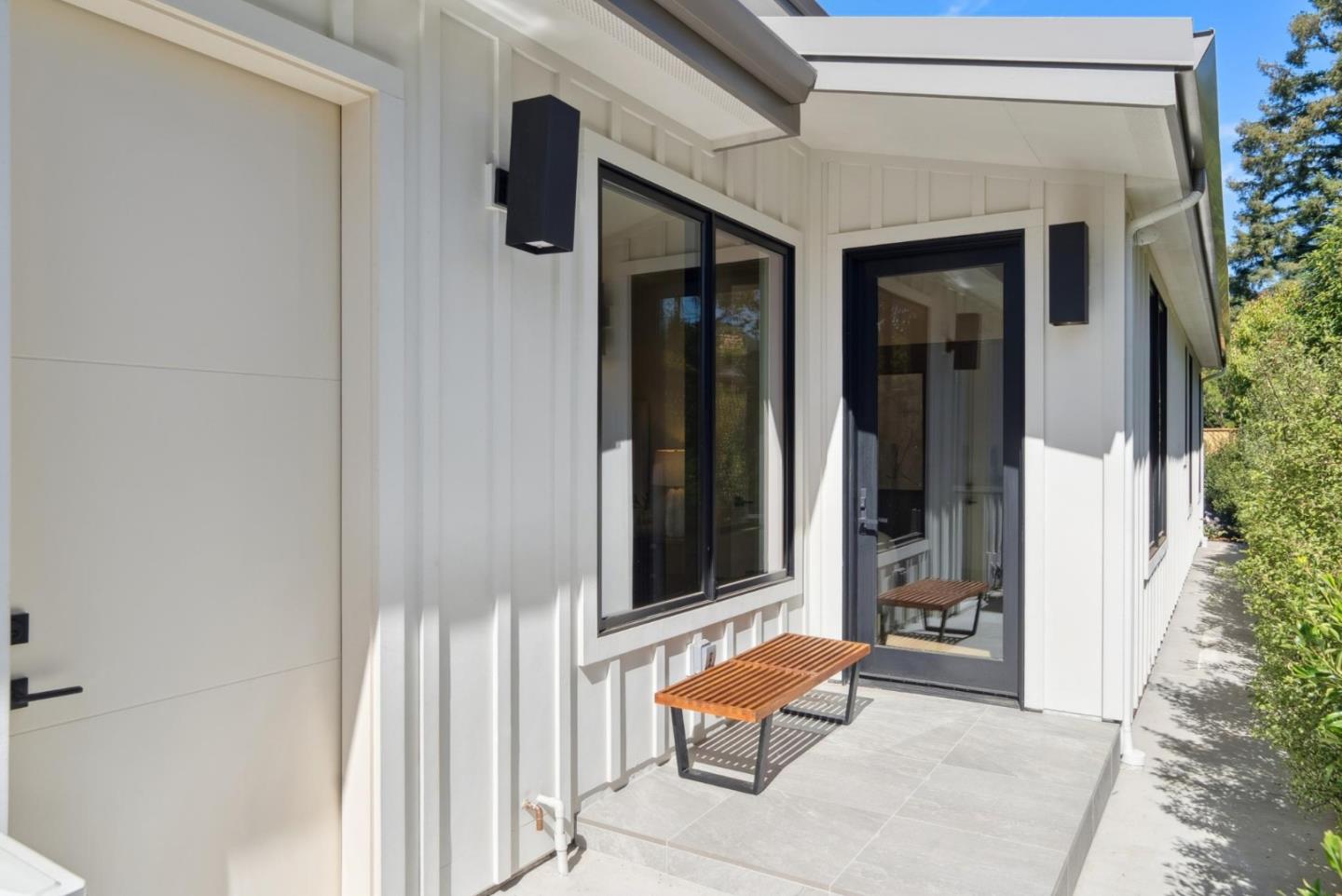 Detail Gallery Image 50 of 77 For 585 Cherry Ave, Los Altos,  CA 94022 - 5 Beds | 5/1 Baths