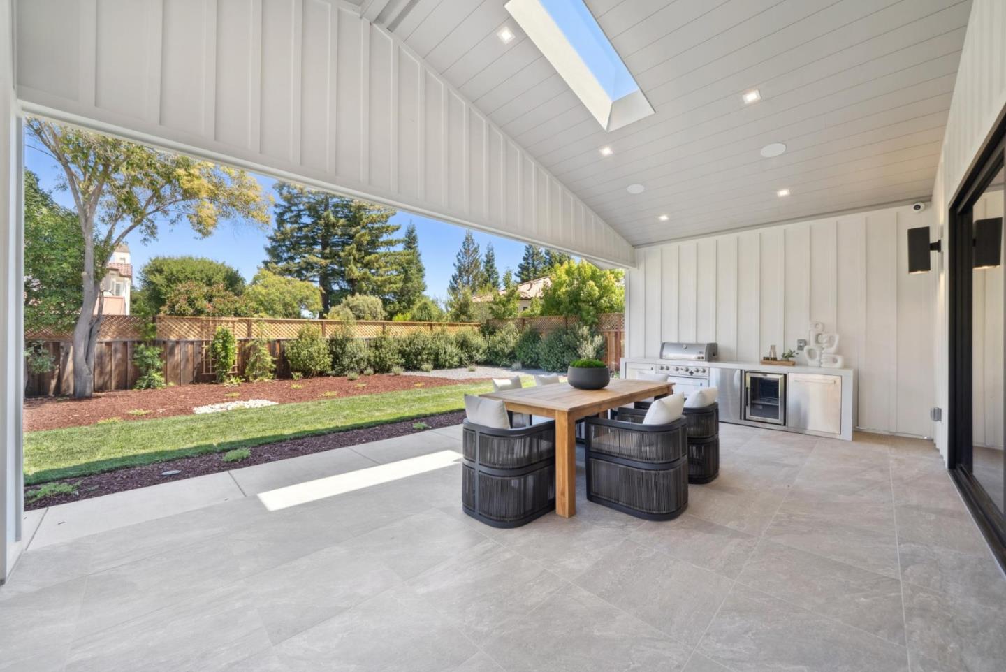 Detail Gallery Image 59 of 77 For 585 Cherry Ave, Los Altos,  CA 94022 - 5 Beds | 5/1 Baths