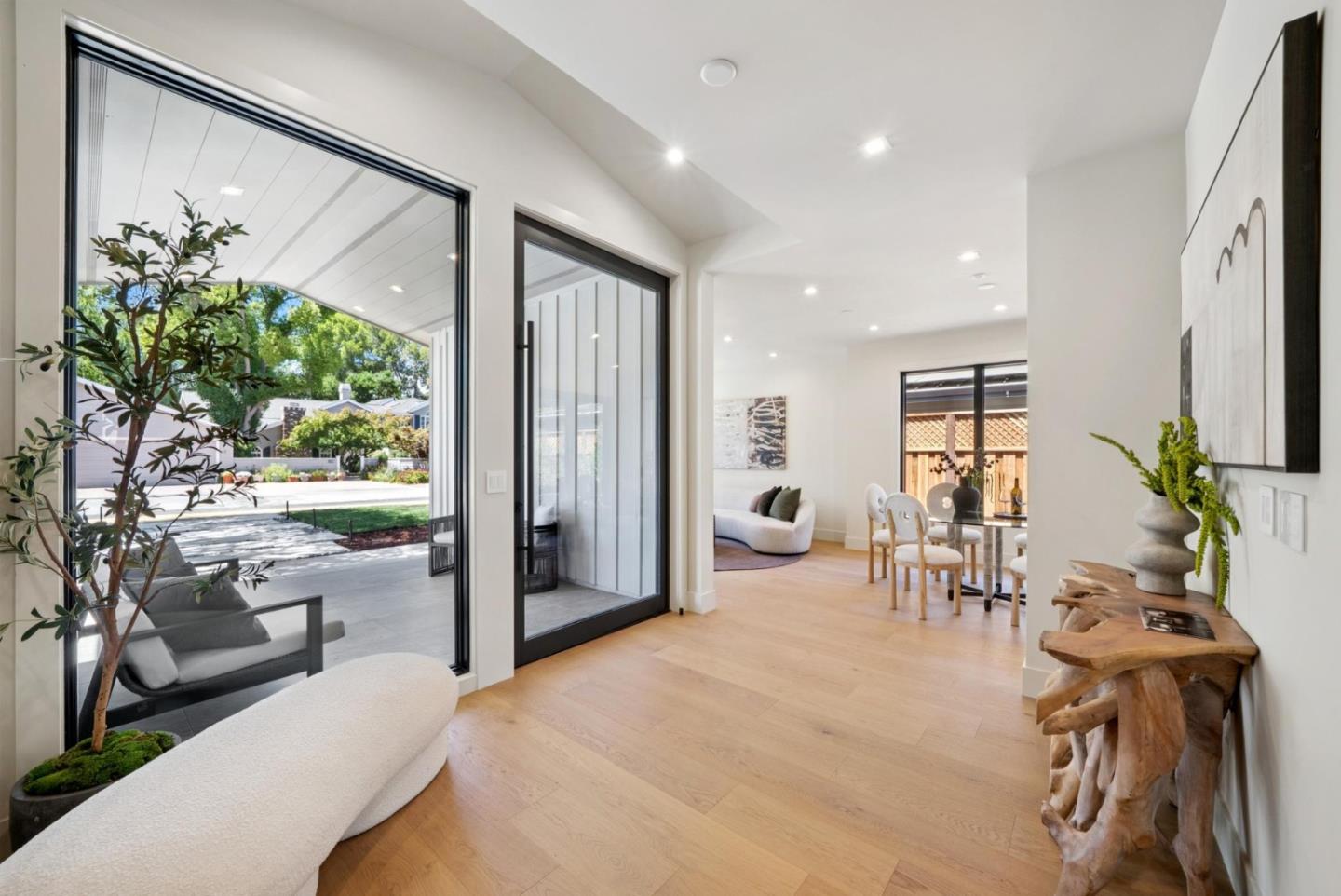 Detail Gallery Image 6 of 77 For 585 Cherry Ave, Los Altos,  CA 94022 - 5 Beds | 5/1 Baths
